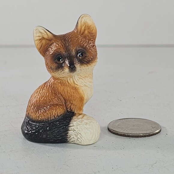 Harvey Knox Baby Fox Kit Figurine Miniature Hand Painted Japan 1983 - Picture 6 of 6